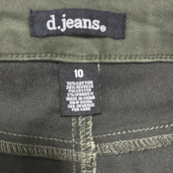 Green ankle pants, cuffed - Picture 4 of 4